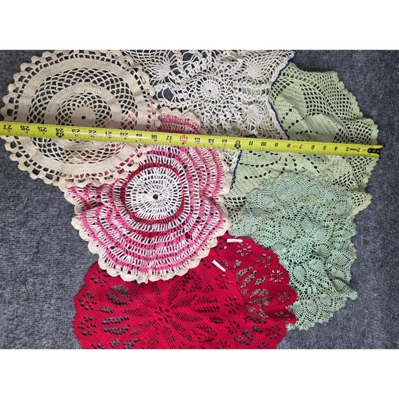 Vtg Crocheted Doilies lot of 7 Multi-Colored Handmade Lace Decor Various Sizes - Picture 6 of 7